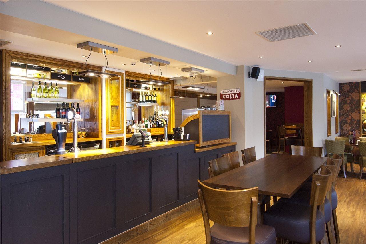 Premier Inn Bradford Central Buitenkant foto